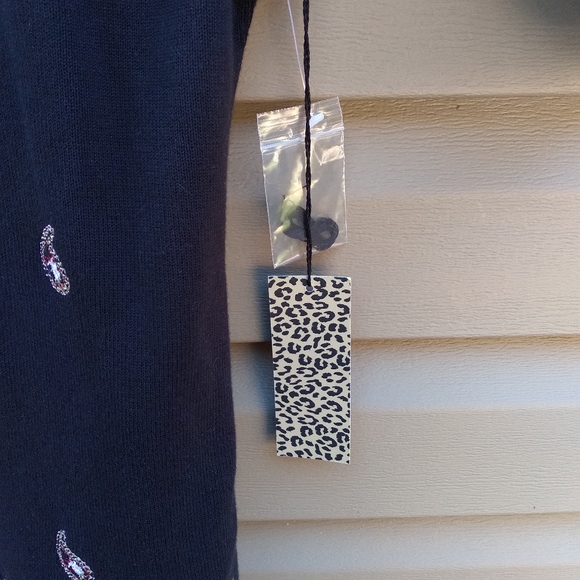 Lily Stanhope 3x Black Embroidered Sweater - Picture 3 of 8